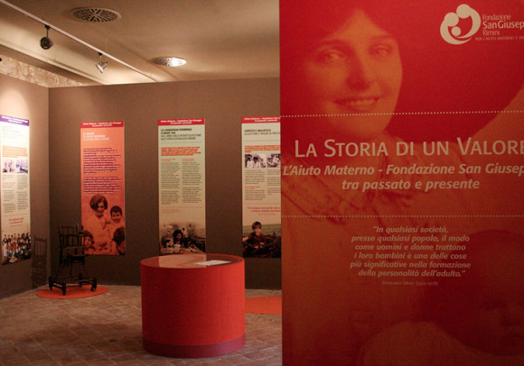 Mostra centenario Fondazione San Giuseppe<br>per l'aiuto materno e infantile, Rimini 2008